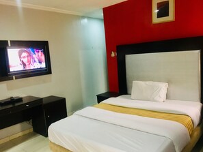Business Studio | In-room safe, free WiFi, bed sheets, wheelchair access - Home Gate Resort Limited (Lekki)
