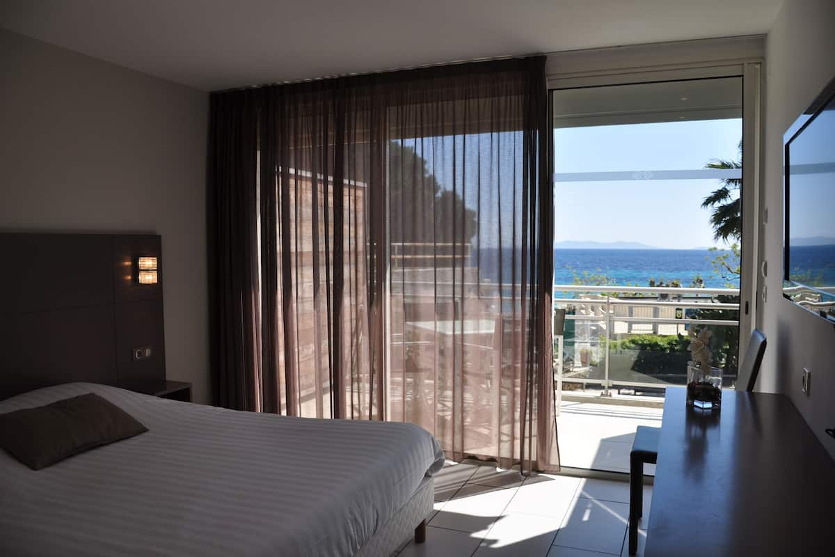 Room, Berbilang Katil, Terrace, Sea View | Peti besi dalam bilik, dihias secara berasingan