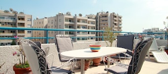 Penthouse Town Center