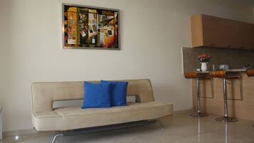 Căn hộ, quang cảnh thành phố | Khu phòng khách | TV màn hình phẳng