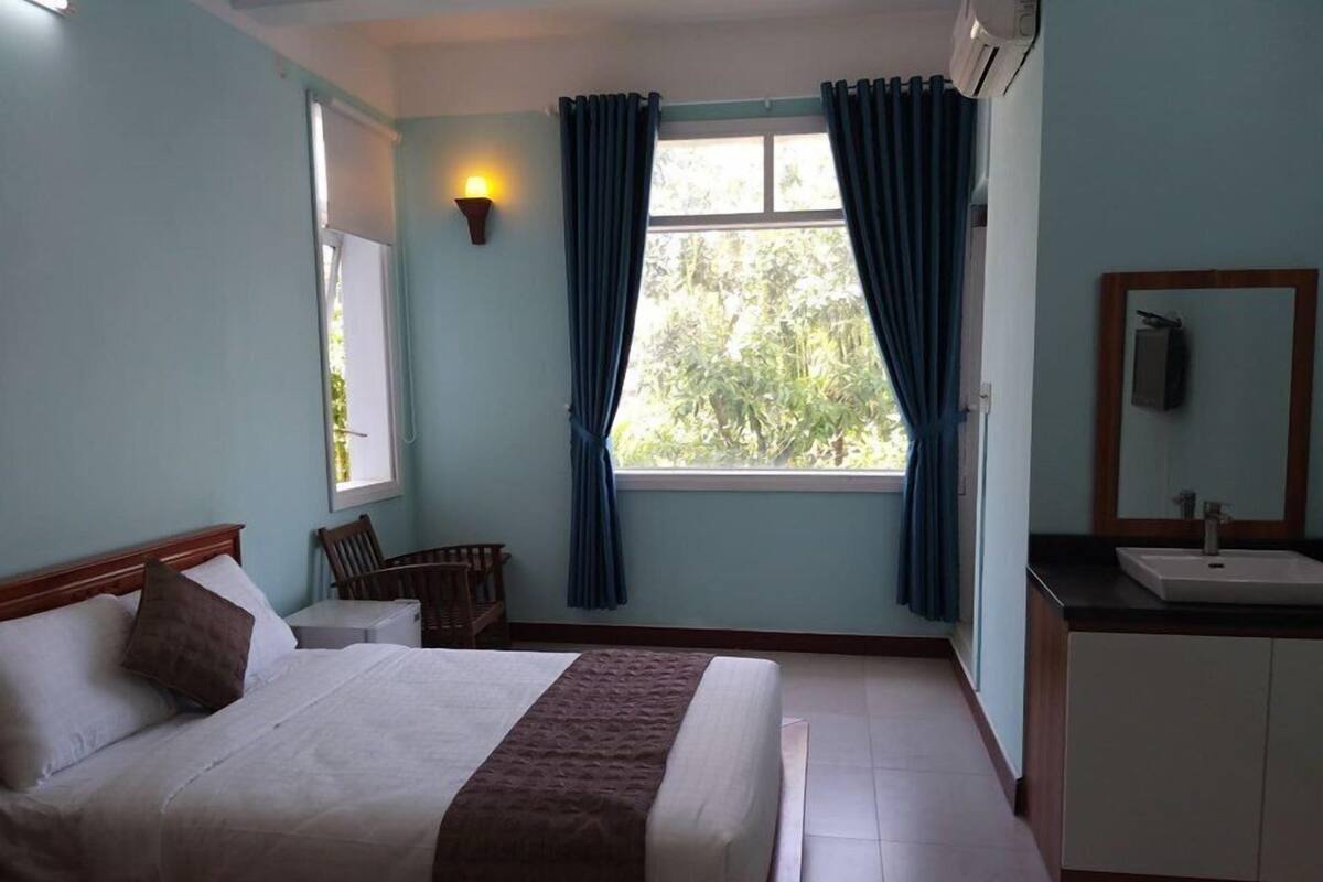 Basic Single Room | Free WiFi