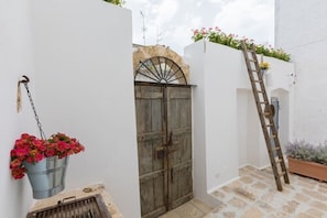 Courtyard - Le Sei Conche Relais & Spa (Ugento)