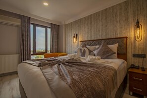 Double Room, Sea View | Utsikt mot strand/hav
