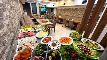 Desayuno buffet incluido todos los días