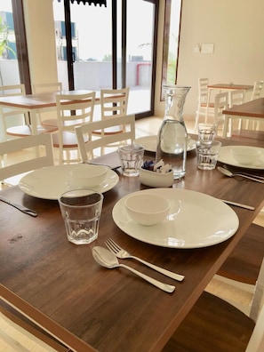 Room service – dining - The Indigo Stay (Noida)