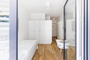 Chambres insonorisées, fer et planche à repasser, Wi-Fi gratuit