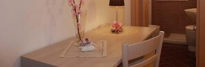 Quarto casal, 1 cama Queen | Comodidades do quarto