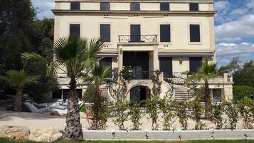 Voorkant van accommodatie