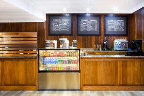 Frühstück, Mittagessen, Abendessen, lokale und internationale Küche