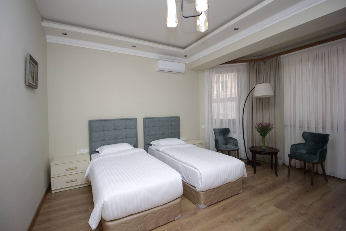 Basic Twin Room, City View | Premium bedding, minibar, in-room safe, blackout curtains