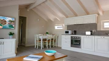 Loft, 2 Schlafzimmer, Terrasse | Wohnbereich | Smart-TV, Netflix