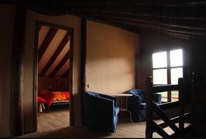 羽絨被、獨特裝潢、布置獨特、搖籃/嬰兒床