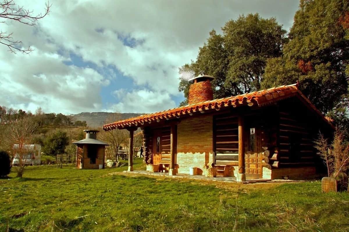 Familjebungalow - eget badrum | 1 sovrum, duntäcken, individuell inredning och unika möbler
