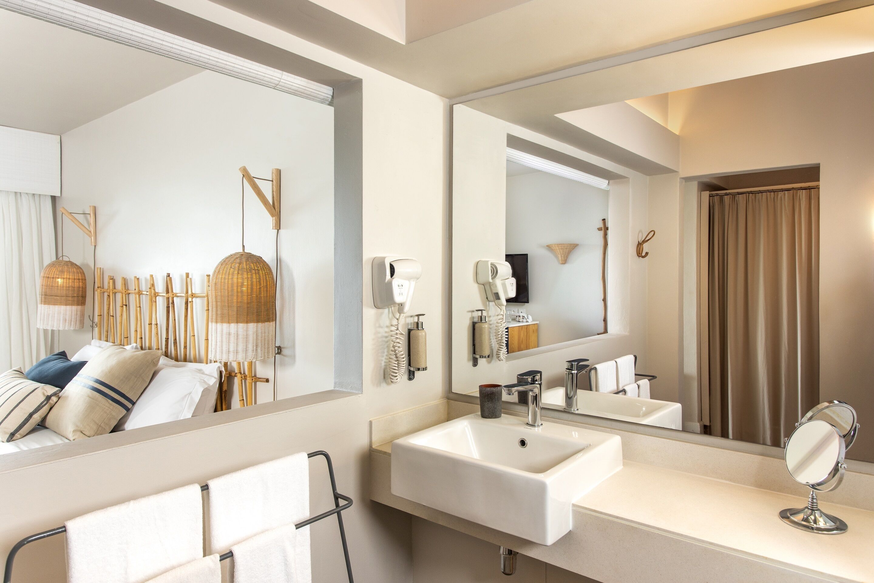 Lagoon Attitude - Adults Only