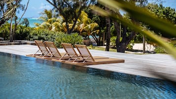 3 outdoor pools