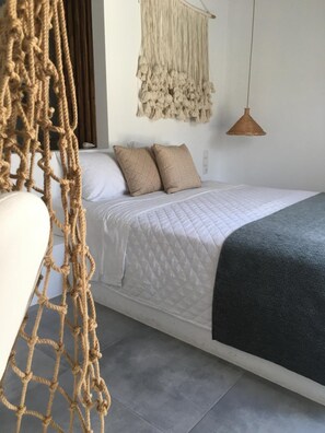 Premium bedding, down duvets, minibar, in-room safe - Aellia Hotel & Suites (Leros)