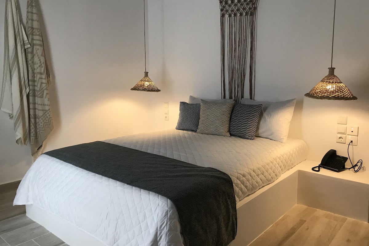 Deluxe-Doppel- oder -Zweibettzimmer | 1 Schlafzimmer, hochwertige Bettwaren, Daunenbettdecken, Minibar