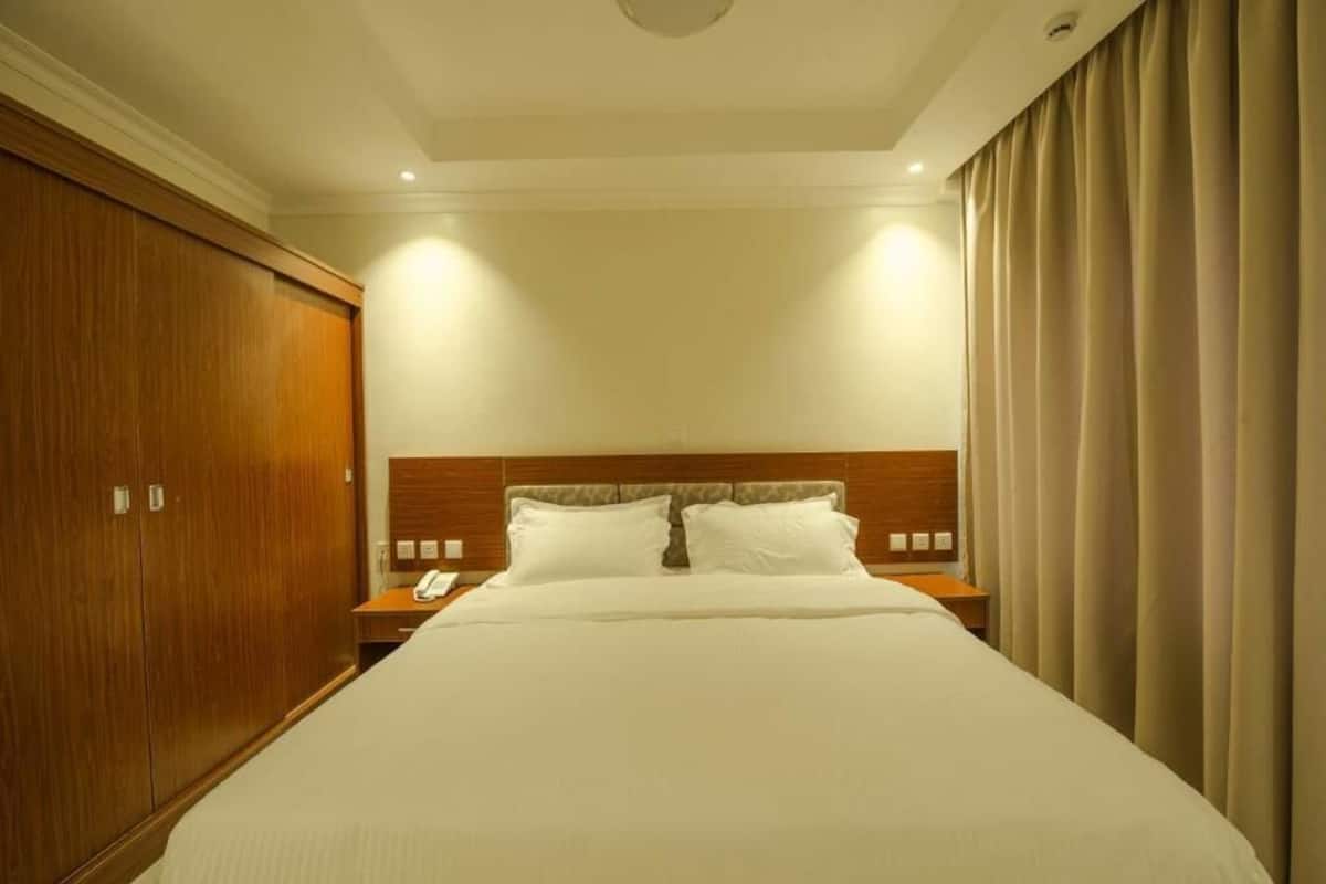 Desk, blackout curtains, free WiFi, bed sheets