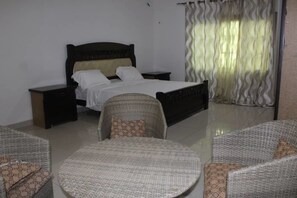 普通套房 | 書桌、遮光窗簾/窗簾、熨斗/熨衫板、免費 Wi-Fi