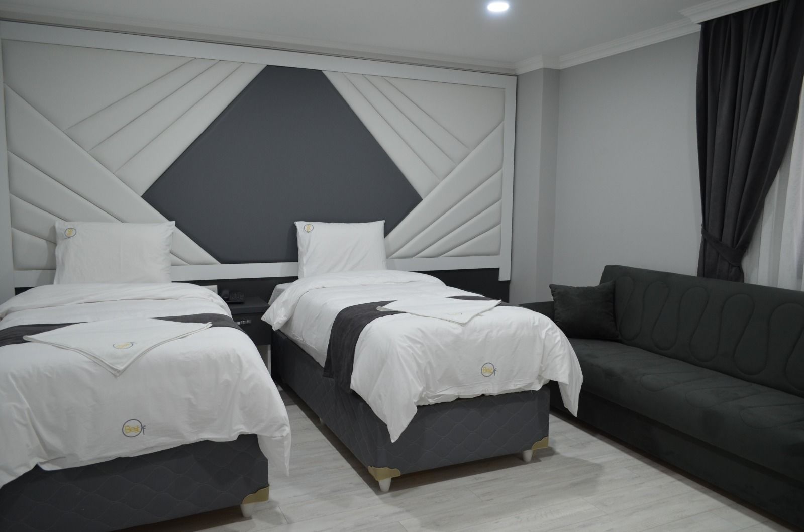 suite, 2 bedrooms | minibar, desk, free wifi