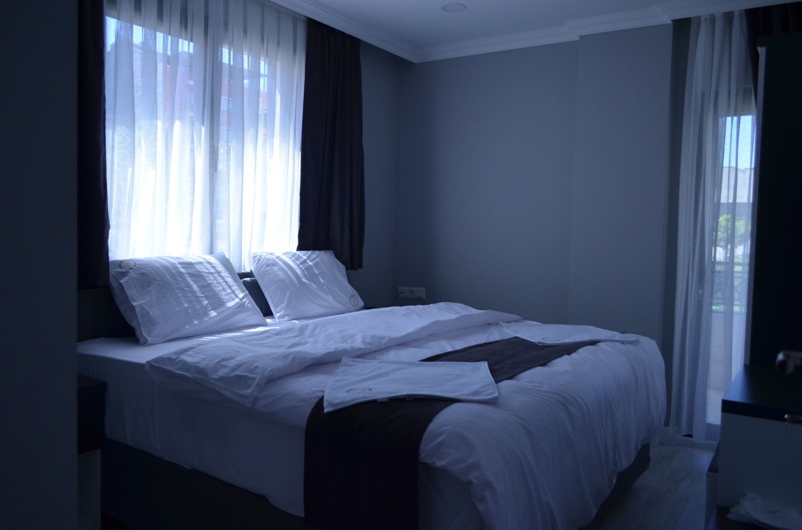 minibar, desk, free wifi