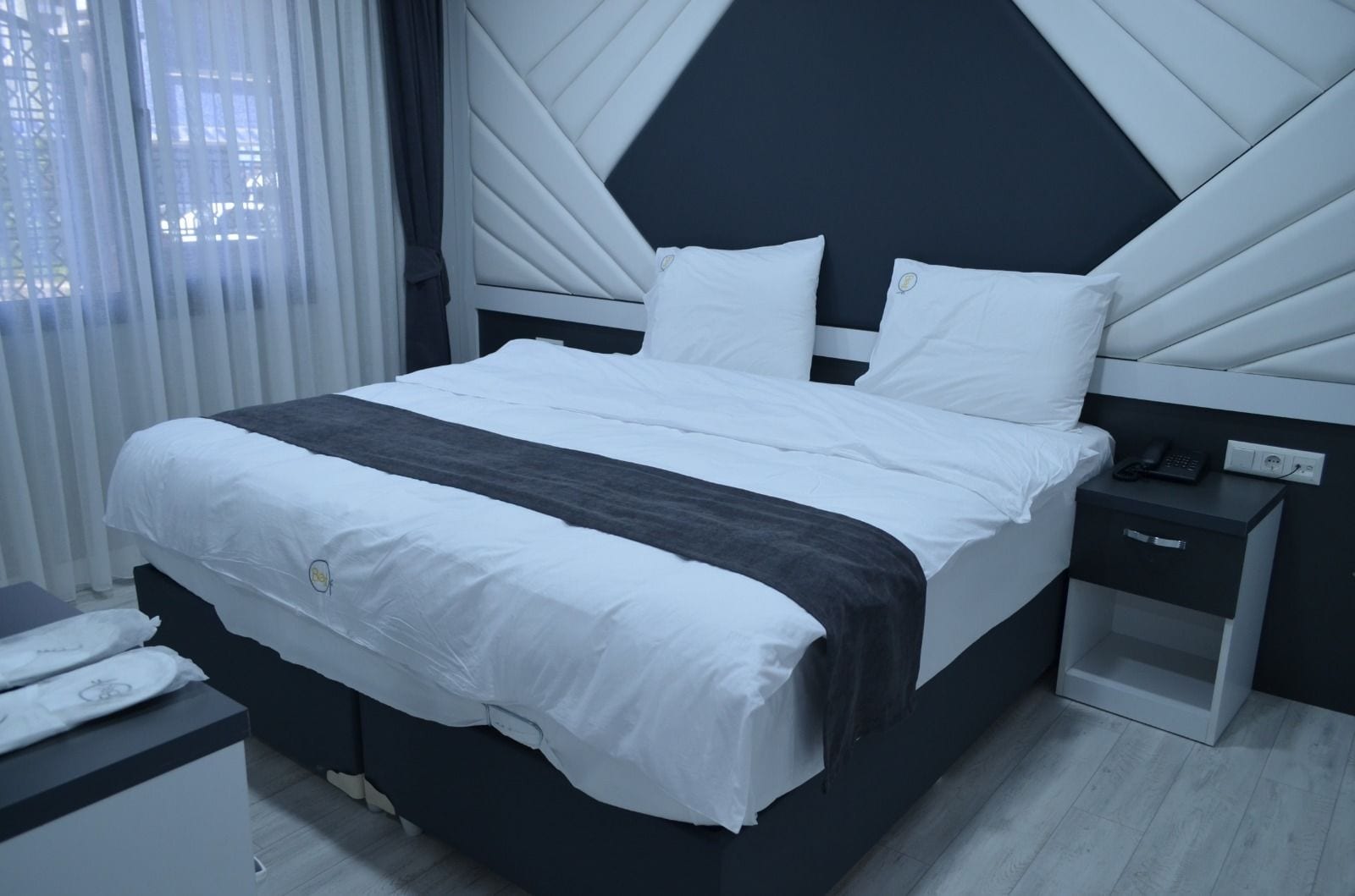 minibar, desk, free wifi