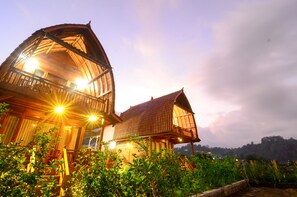 Front of property - evening/night