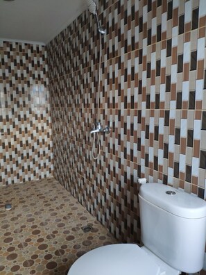 Executive Bungalow | Bathroom