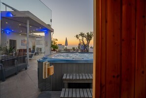 Exterior - Mesogios House Suites (Larnaca)