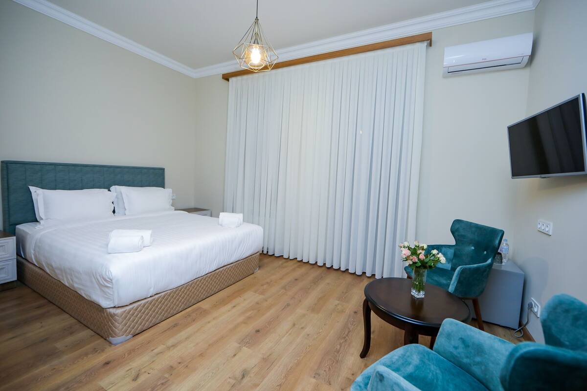 In-room safe, desk, blackout curtains, soundproofing