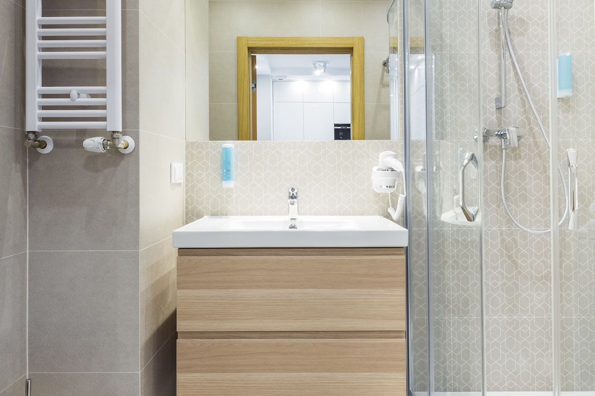 deluxe apartment, balcony | bathroom | shower, designer toiletries, hair dryer, towels