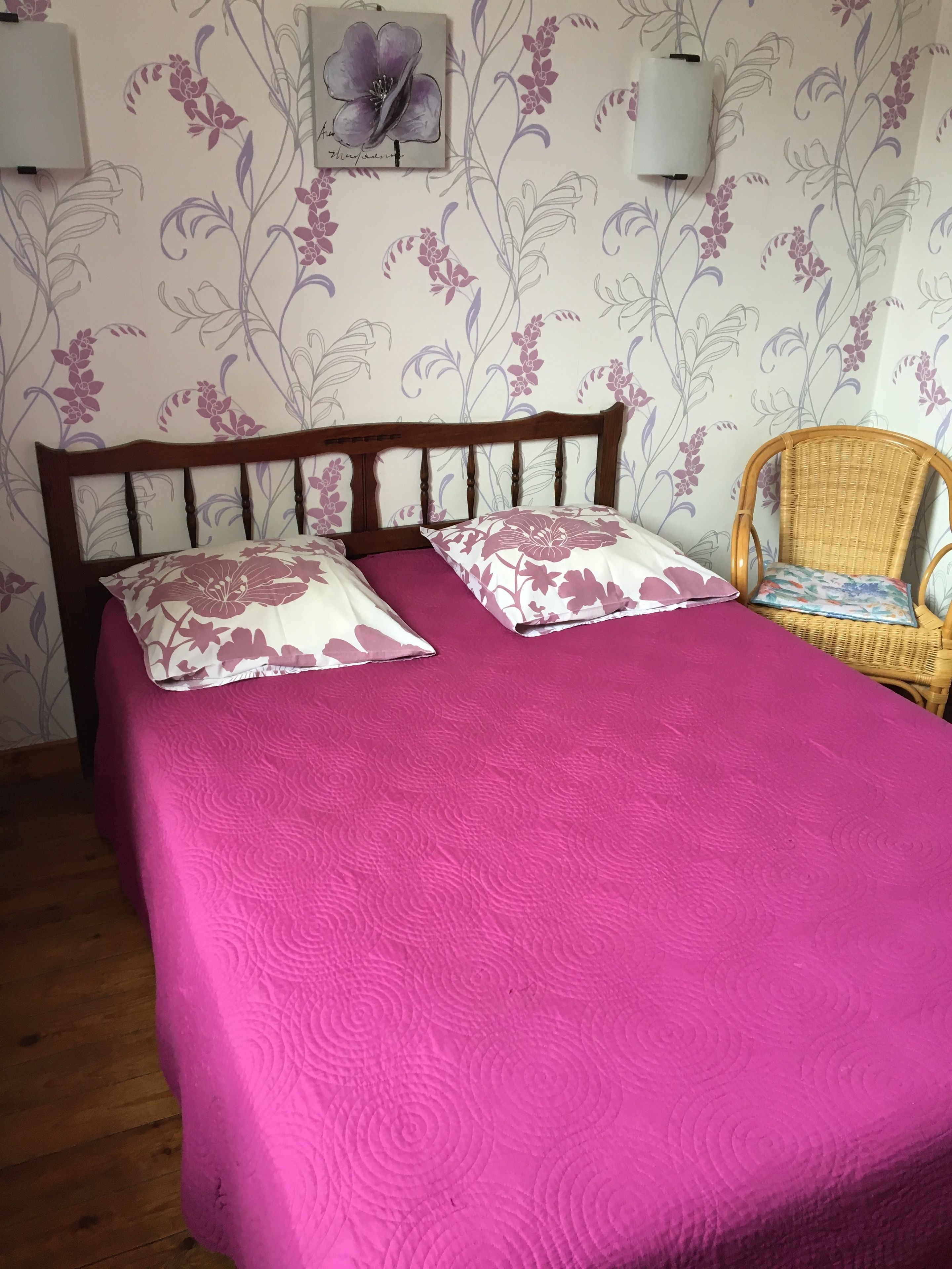double room | free wifi, bed sheets