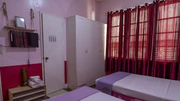 Iron/ironing board, free WiFi, bed sheets
