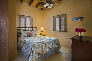 2 quartos, ferros/tábuas de passar roupa, acesso à internet