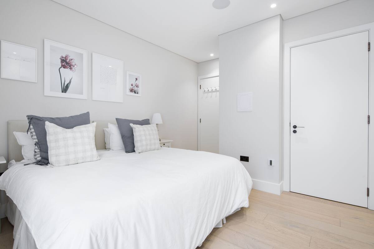 Apartment, 2 Bedrooms | Soundproofing, iron/ironing board, free WiFi, bed sheets