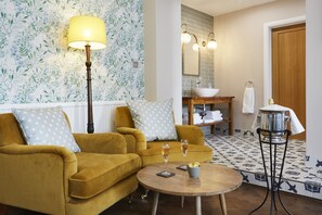 高級套房, 獨立浴室, 河景 (Room 9) | 1 間臥室