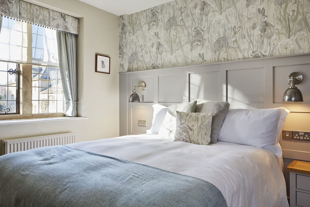 double room, ensuite, river view | 1 bedroom