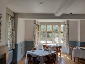 Restaurant - The Old New Inn (Cheltenham)
