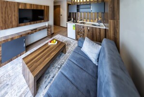 Uydu yayını kanalları bulunan 40 inç LCD televizyon, televizyon 