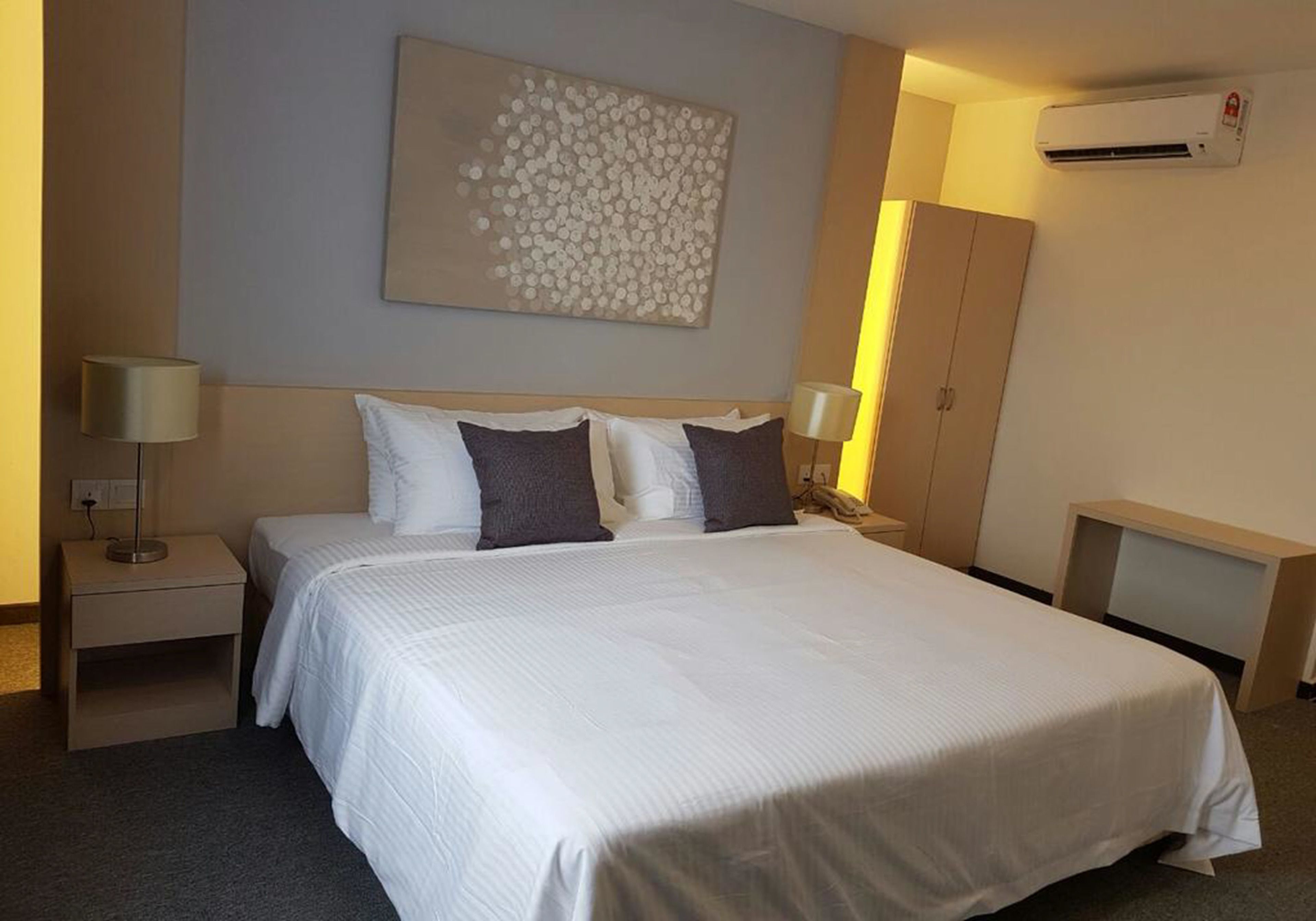 desk, blackout curtains, rollaway beds, free wifi