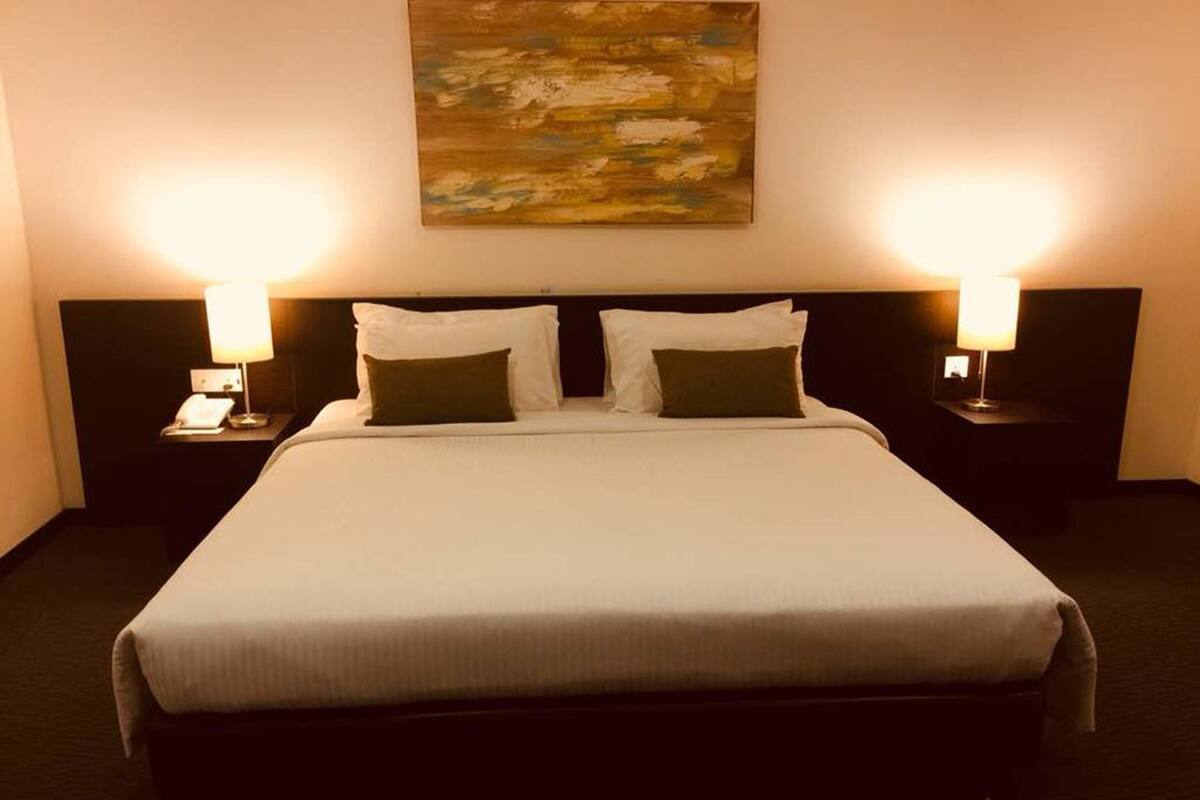 desk, blackout curtains, rollaway beds, free wifi