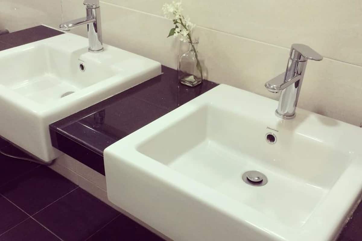 executive suite | bathroom sink