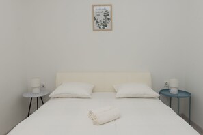 Apartment, 2 Bedrooms | Desk, iron/ironing board, free cots/infant beds, free WiFi - Apartment Mia Vodice (Vodice)