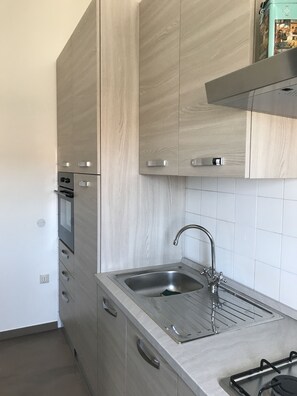 炉灶、厨具/餐具