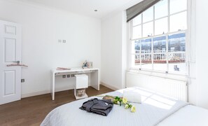 Apartamento, 2 quartos | 2 quartos, ferros/tábuas de passar roupa, Wi-Fi de cortesia