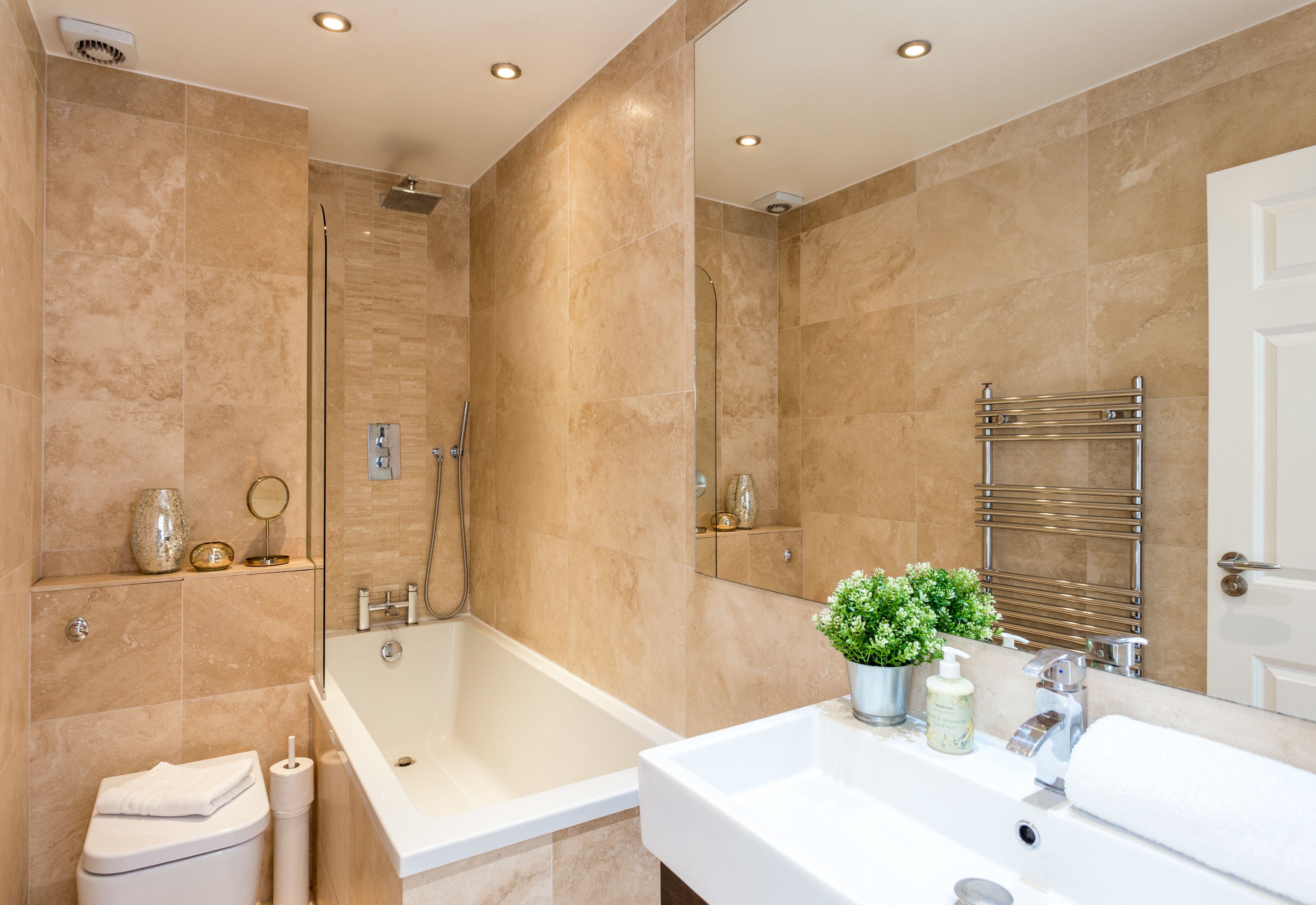Appartement, 2 chambres | Salle de bain | Articles de toilette gratuits, sèche-cheveux, serviettes fournies