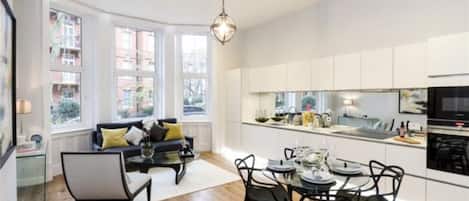 Apartment, 2 Bedrooms | Living area