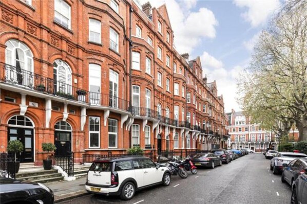 Exterior - Kensington Court by Lime Street (London)