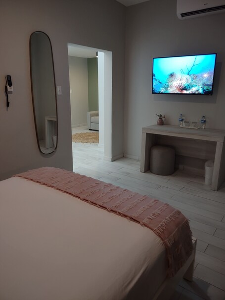 Tropica Beach Hotel - Image 113