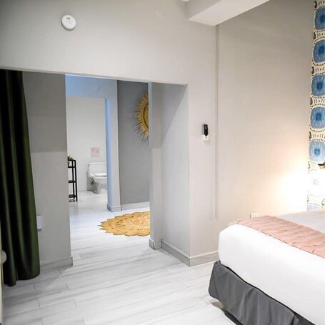 Tropica Beach Hotel - Image 9